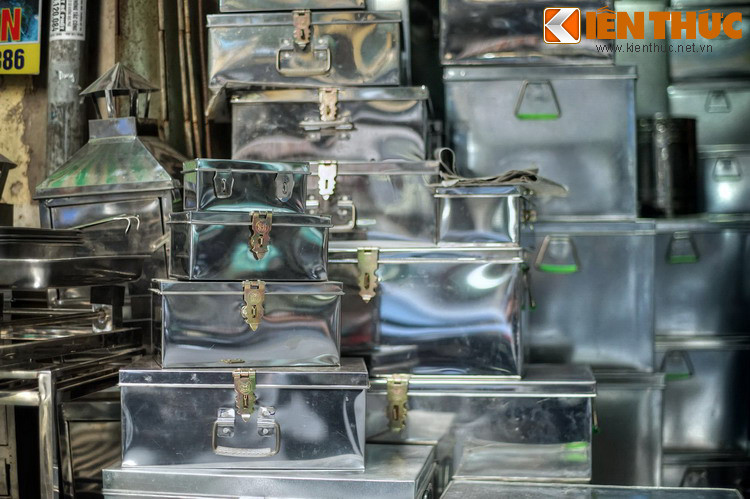 Đây thực sự là con phố có 1-0-2 trong 36 phố phường Hà Nội thời hiện đại.