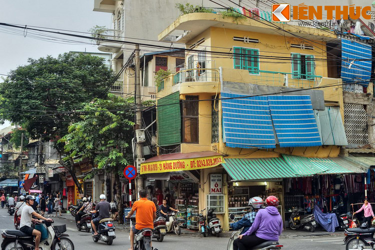 Một số hình ảnh khác về phố Hàng Đường.