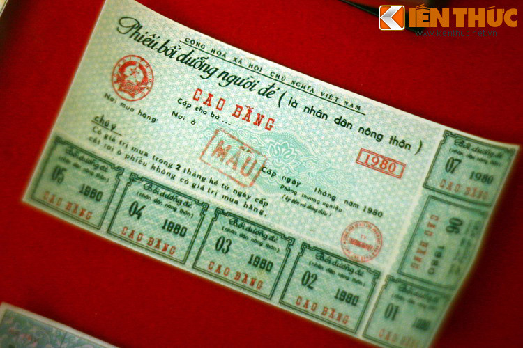 Phiếu bồi dưỡng người đẻ dành cho "nhân dân nông thôn" ở tỉnh Cao Bằng năm 1980.