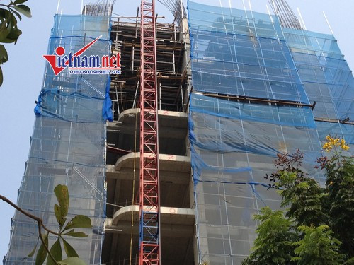 Tòa nhà CT1A và CT1B thuộc Khu đô thị mới Nghĩa Đô, ngõ 106 Hoàng Quốc Việt, Hà Nội. 2 tòa nhà này đều do Công ty CP Đầu tư và Xây dựng Số 1 Hà Nội làm chủ đầu tư. Ảnh: VNN.