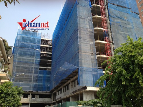 Chung cư CT1B có tổng diện tích của khu đất 2.409 m2, diện tích xây dựng là 1.100 m2, Tòa nhà gồm 1 tầng hầm và khu chung cư cao 17 tầng trong đó: Tầng 1: khu DV hỗn hợp, tầng 2 đến tầng 17 với tổng số 192 căn hộ cao cấp. Hiện chung cư này đang xây đến tầng 11.