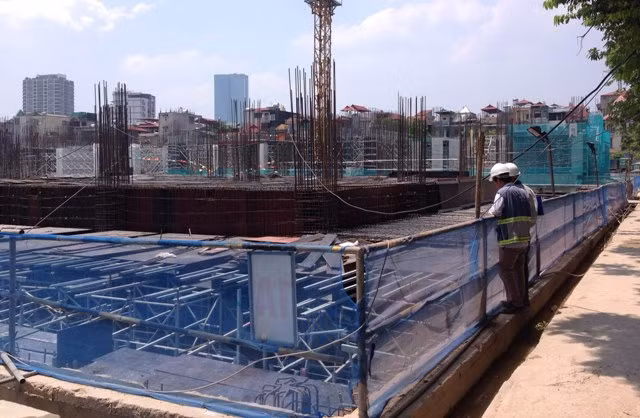 Hình ảnh thực tế tiến độ thi công dự án chung cư Tràng An Complex hồi tháng 7/2015.