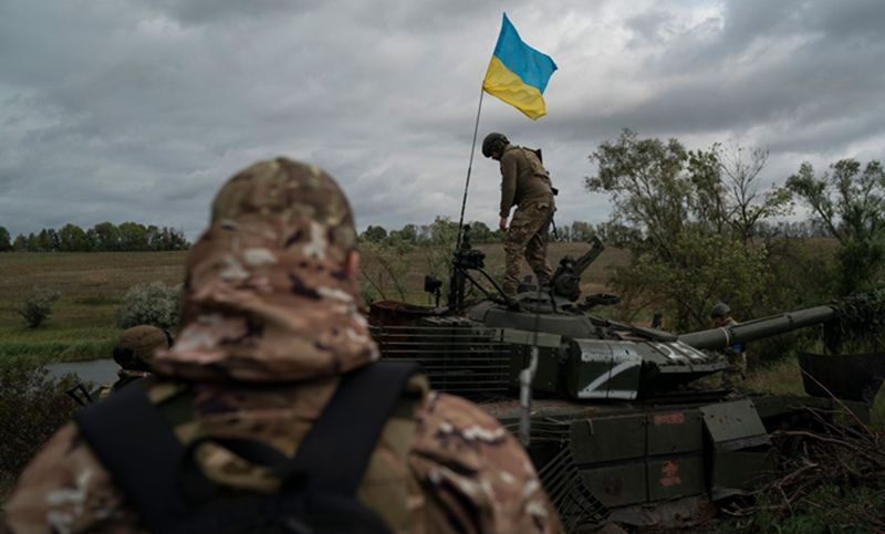 Viện Nghiên cứu Chiến tranh Mỹ (ISW) đánh giá Nga có vẻ quyết tâm chiếm Pokrovsk và vì lý do này, họ đã trì hoãn hành động tập trung lực lượng để đánh đuổi quân Ukraine ra khỏi Kursk. Tổng thống Ukraine Zelensky cũng cho rằng cuộc tấn công vào Kursk là một phần quan trọng trong chiến lược của Kiev và sẽ nằm trong kế hoạch chiến thắng mà ông dự định thảo luận với Mỹ trong tương lai. Ảnh minh họa.