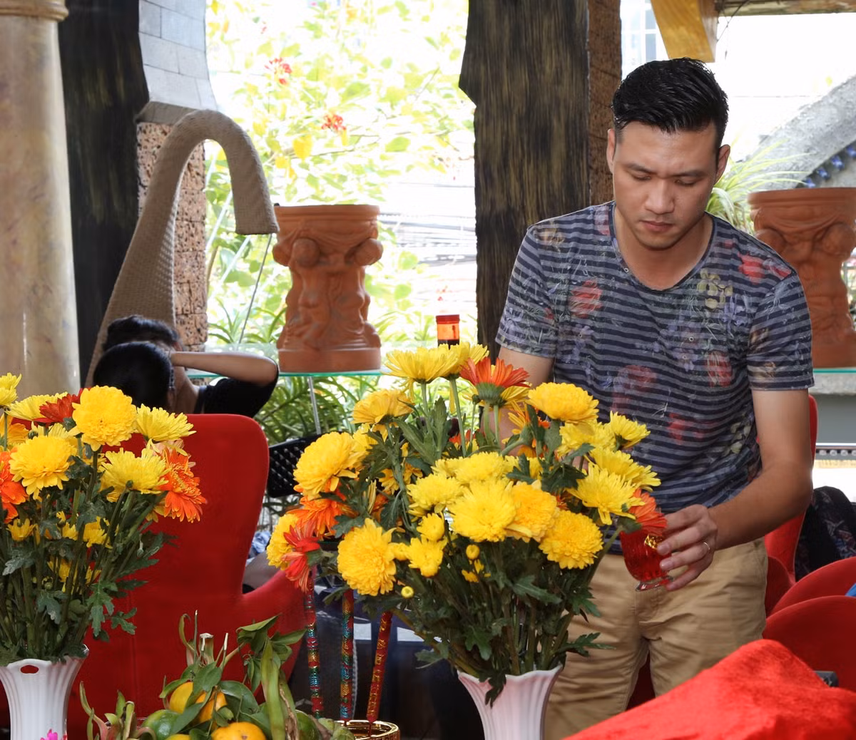 Nhung ngon nen trong dem ra mat dan dien vien chan dai-Hinh-6