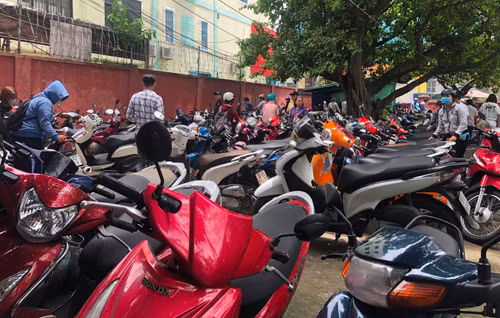 Bat ngo “mo dau” khong bao gio can tai chua Ngoc Hoang, TP HCM-Hinh-2