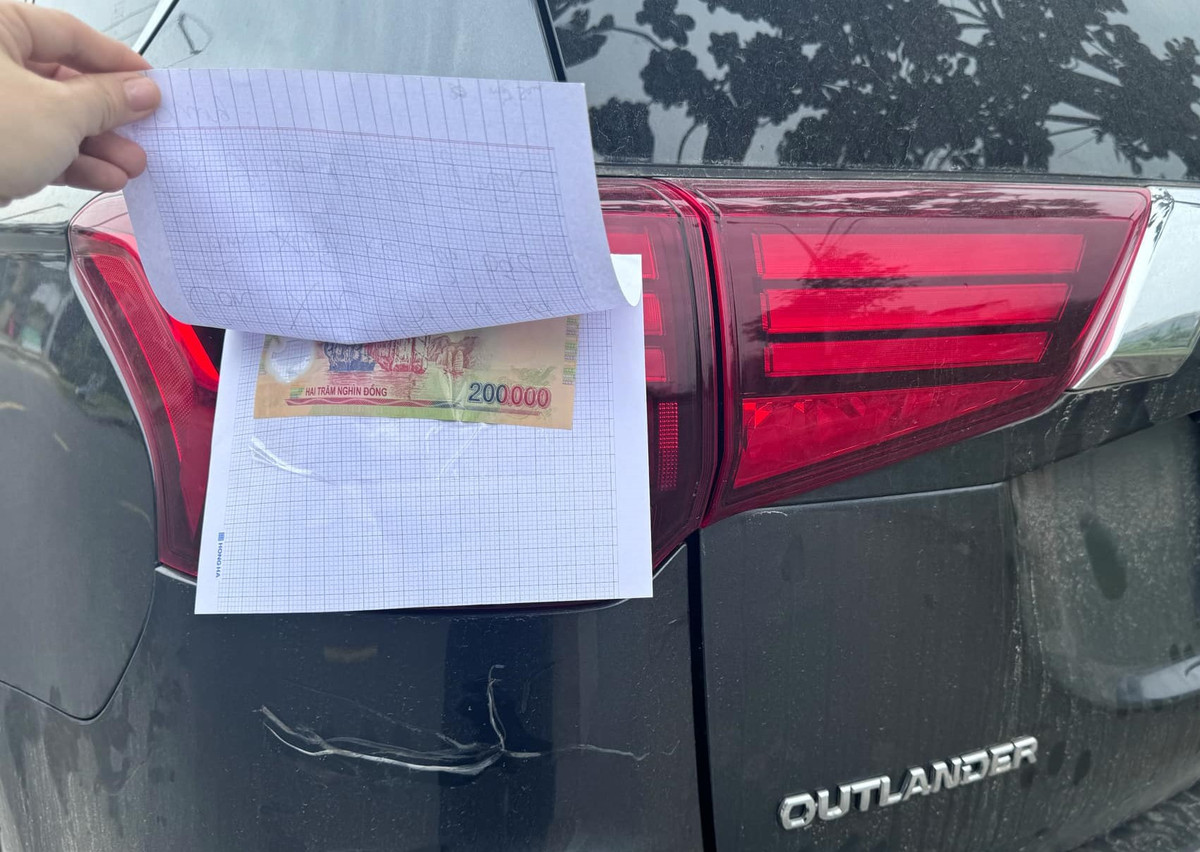 Sau khi xảy ra vụ việc, chủ xe đã đọc được mảnh giấy rồi sau đó chụp ảnh và chia sẻ câu chuyện lên mạng xã hội, khen ngợi hành động tử tế của nam sinh. Hành động của nam sinh đã nhận được nhiều lời khen của cộng đồng mạng: "Một đứa trẻ hiểu chuyện và được giáo dục tốt", "có khi ông cháu quay về xin bố mẹ tiền đó", "cứ thế này thì ai nỡ giận được".