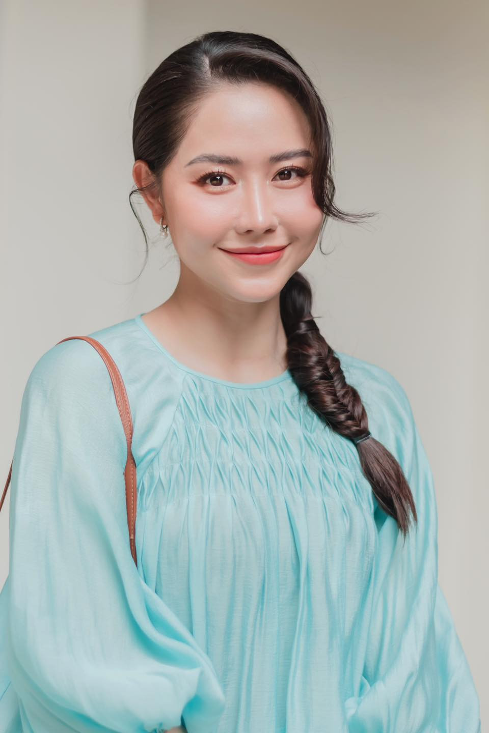 Ở tuổi U40, Tường Vi đang tích cực cống hiến cho nghệ thuật, chưa nghĩ đến chuyện chồng con.