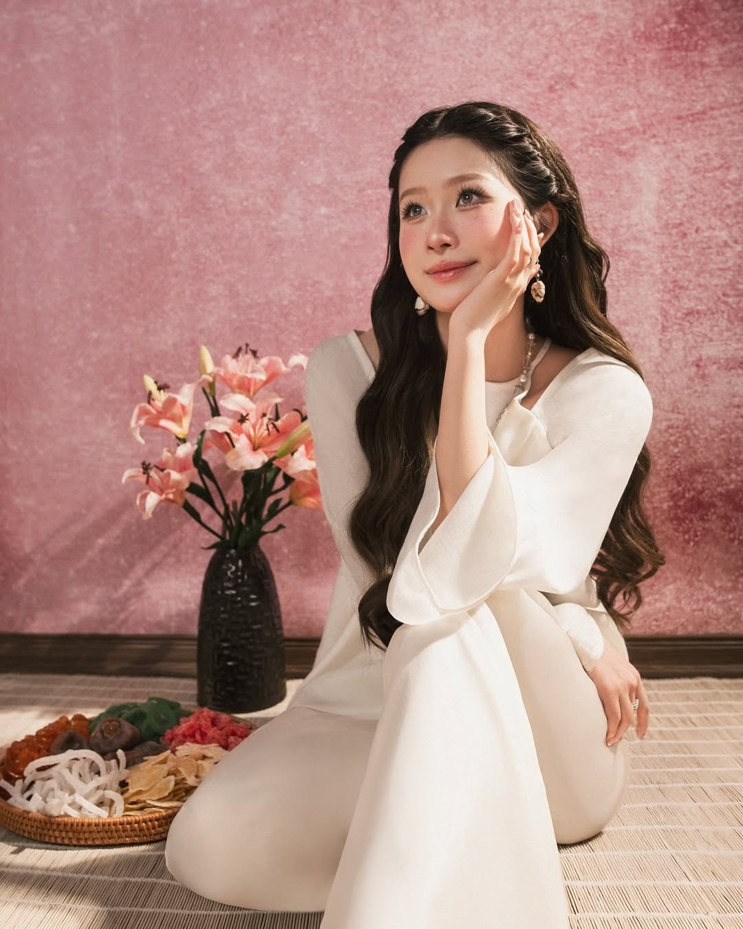 Chao (tên thật là Nguyễn Châu Anh, SN 2003) là rich kid khá nổi bởi các clip về cuộc sống cá nhân sang cảnh trên mạng xã hội TikTok.