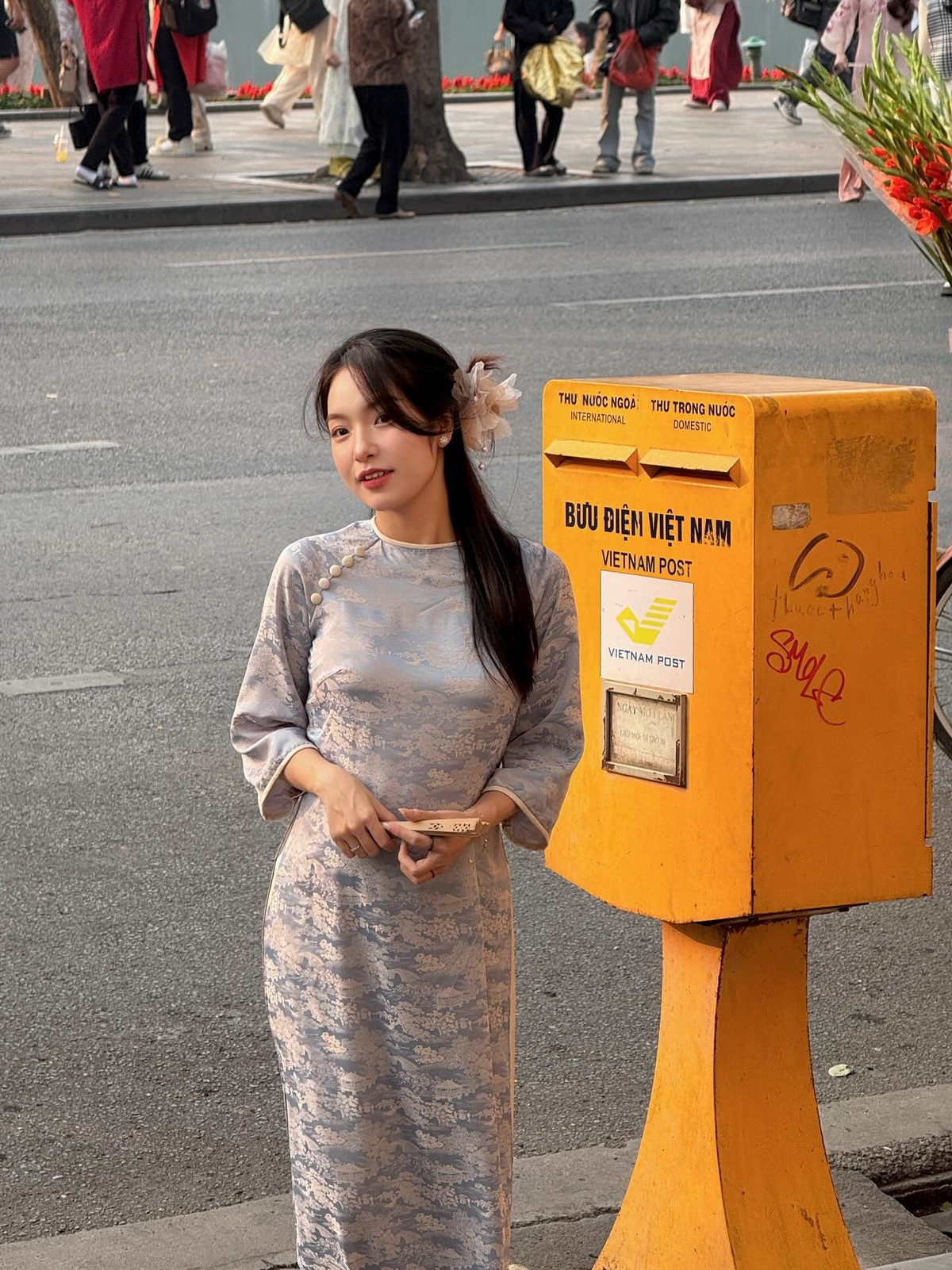 Ngay lập tức, nhiều người đã tìm ra danh tính của cô nàng, đó là Thanh Hằng - một bạn trẻ gen Z được khá nhiều người biết đến trên mạng xã hội.