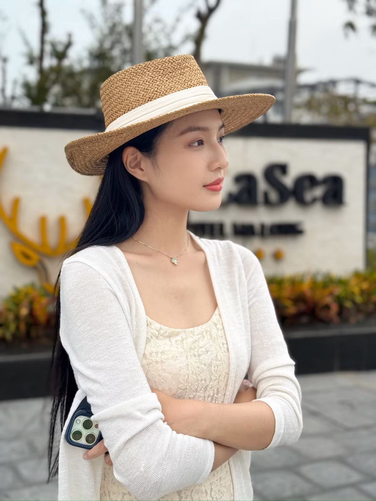 Cô nàng từng bén duyên với dự án phim "Đất rừng phương Nam" một cách tình cờ khi biết thông tin tuyển chọn diễn viên trên mạng xã hội. Sau khi thử sức, Bích Ngọc đã được nhận.