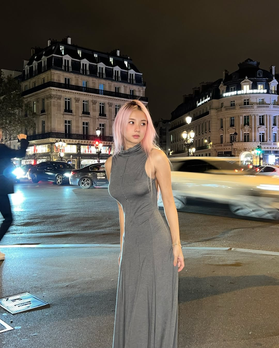 Mỗi bài đăng của nữ streamer đều thu hút hàng chục, thậm chí hàng trăm nghìn lượt yêu thích cùng hàng nghìn bình luận.