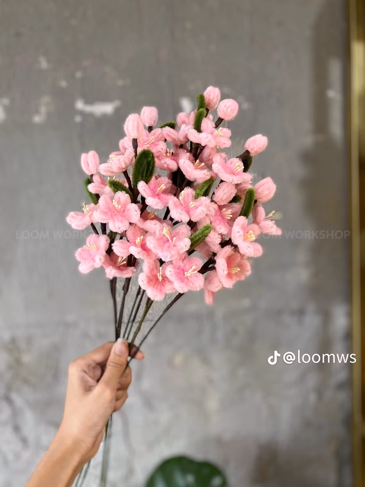 Tuy nguyên liệu không cầu kỳ song để tạo ra sản phẩm thì lại mất khá nhiều thời gian.