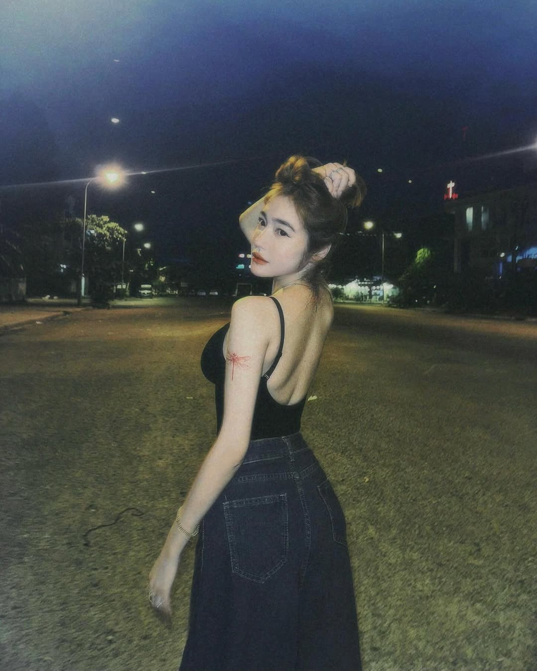 Thời điểm nổi tiếng cách đây nhiều năm, Elly Trần không chỉ nhận được sự quan tâm ở Việt Nam mà còn được mời chụp ảnh, quay quảng cáo ở nước ngoài, đặc biệt là Thái Lan