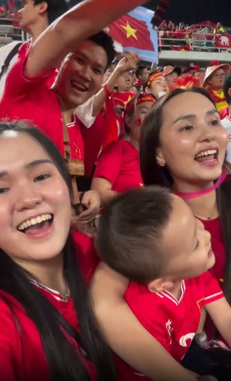 Sự nhiệt tình của Quỳnh Anh khiến nhiều người vô cùng ấn tượng.