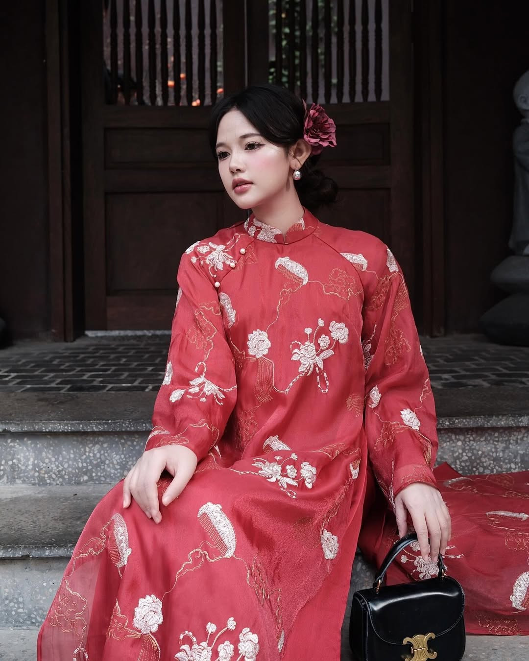 Loạt ảnh của cô nàng thu hút hàng nghìn lượt thích cùng nhiều bình luận khác nhau.