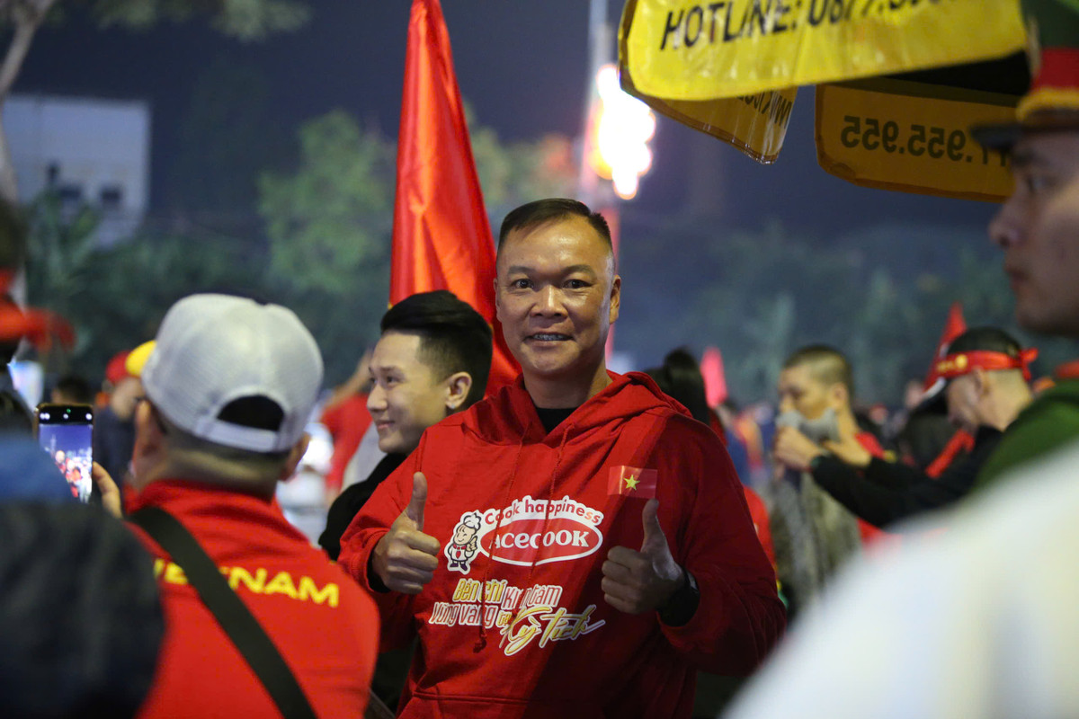 Cựu danh thủ Hồng Sơn.