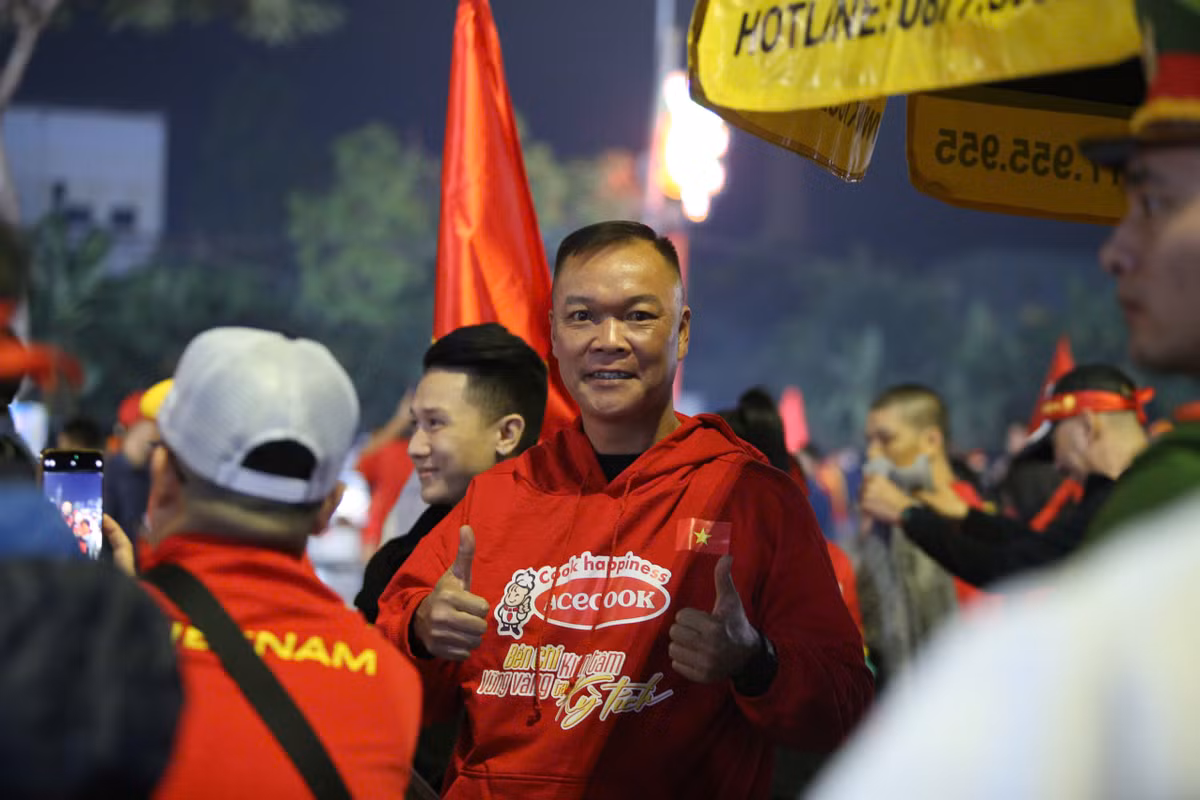 Cựu danh thủ Hồng Sơn.