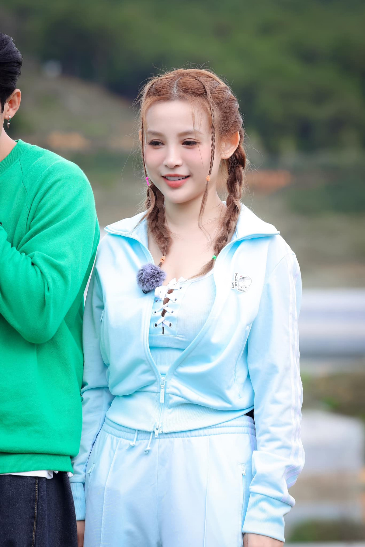 Cô nàng cũng tham gia một số gameshow, chương trình thực tế.