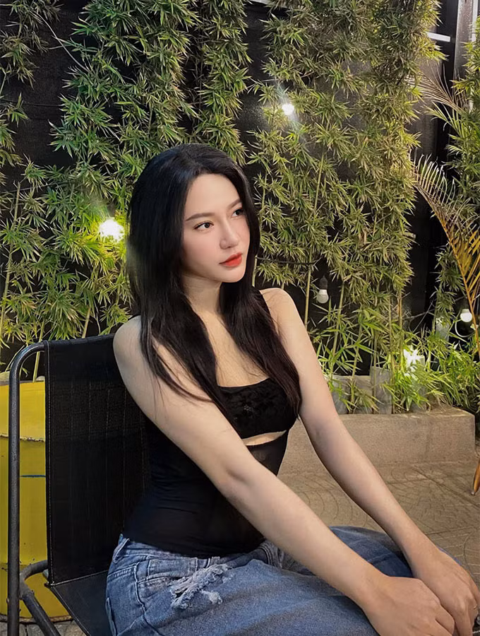 Vợ chồng Đình Triệu đón con gái đầu lòng vào tháng 9/2023. Trên trang cá nhân, Tường Linh đăng rất nhiều khoảnh khắc hạnh phúc của gia đình nhỏ.