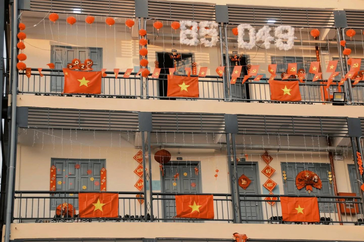 Không tốn kém nhiều chi phí, chỉ với lòng yêu nước và sự quan tâm tới các học viên, thầy trò Học viện Cảnh sát nhân dân đã lan tỏa hình ảnh đẹp của "ngôi trường Công an" tới cộng đồng.