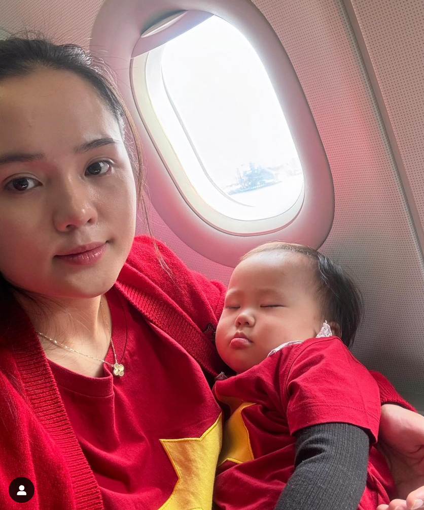 Dan WAGs tuyen Viet Nam khan goi sang Thai Lan co vu