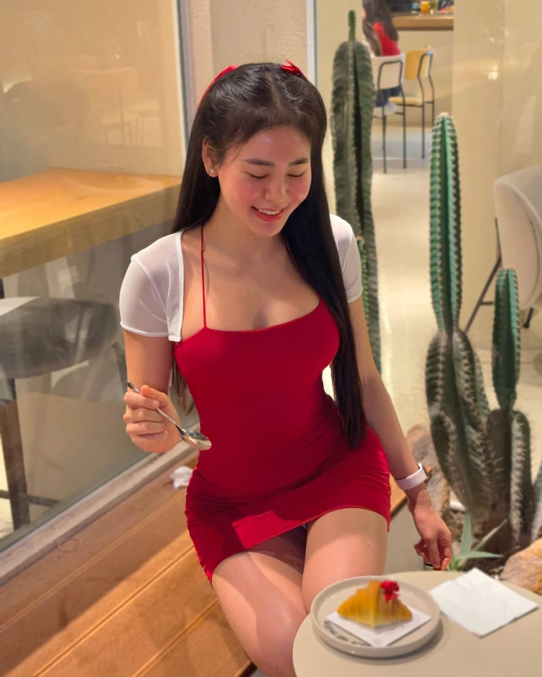 Đường cong nóng bỏng này là kết quả luyện tập của nàng gymer suốt 6 năm qua.