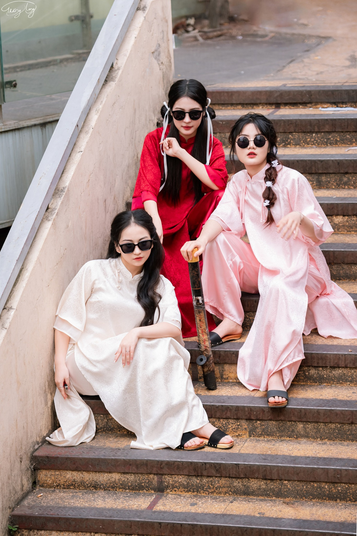 Chụp ảnh ở nơi đông đúc như chợ Đồng Xuân cần biết lựa góc, tránh những nơi quá đông đúc, cản trở việc mua bán, đồng thời khi lên ảnh mới rõ được chủ thể.