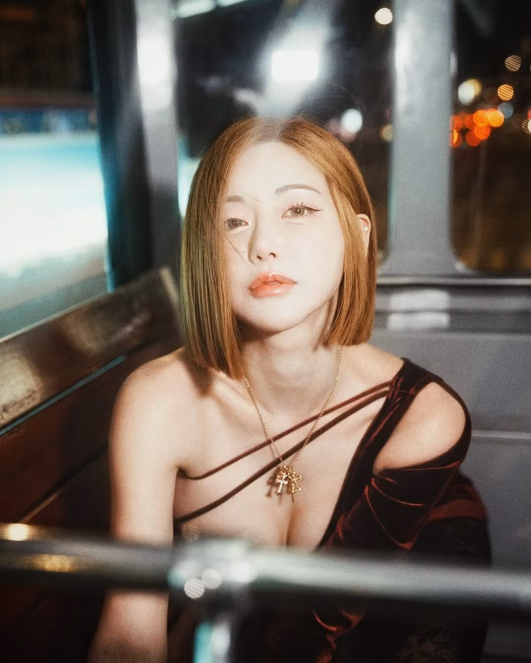 Cô cũng được đánh giá là DJ số 1 châu Á năm 2021 theo bảng xếp hạng DJane Top 100.