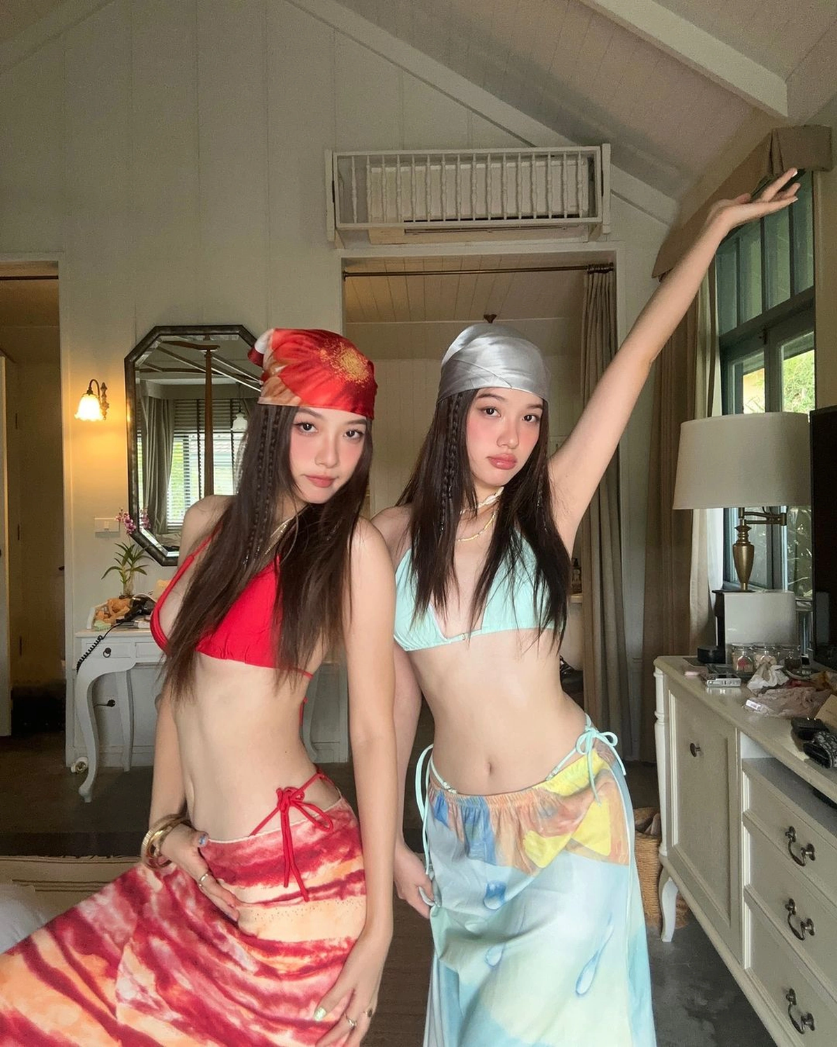 Năm 2024 vừa qua chứng kiến sự bùng nổ mạnh mẽ của trào lưu này, từ những người nổi đến, các nàng hot girl đến những người bình thường đều mê mẩn phong cách này.