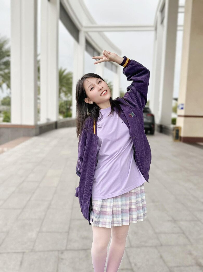 Khi sự nghiệp đang phát triển, cô nàng quyết định rời xa hào quang. Quyết định 'bỏ phố về rừng' của Thiên An khiến nhiều người bất ngờ. Thiên An cho biết lý do cô “bỏ phố về quê” là do biến cố gia đình và tình cảm.