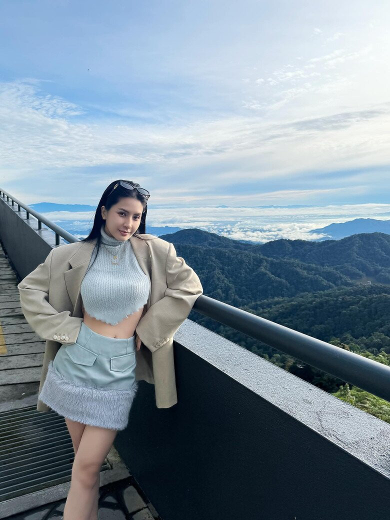 Gần đây, cô nàng cũng khiến nhiều người vô cùng bất ngờ khi công khai thông tin từng phá thai 2 lần. Thiên An cho biết cô lựa chọn công khai nỗi đau đã giấu kín nhiều năm qua vì hiện đang có nhiều tổ chức, cá nhân bịa đặt về mình.