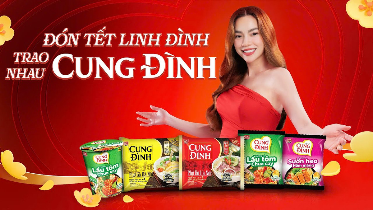TVC Tết 2025 của Cung Đình Foods mở ra một bầu không khí rộn ràng, tưng bừng đậm sắc Xuân, được lồng ghép tinh tế với giai điệu từ ca khúc nổi tiếng “Như hoa mùa xuân”.