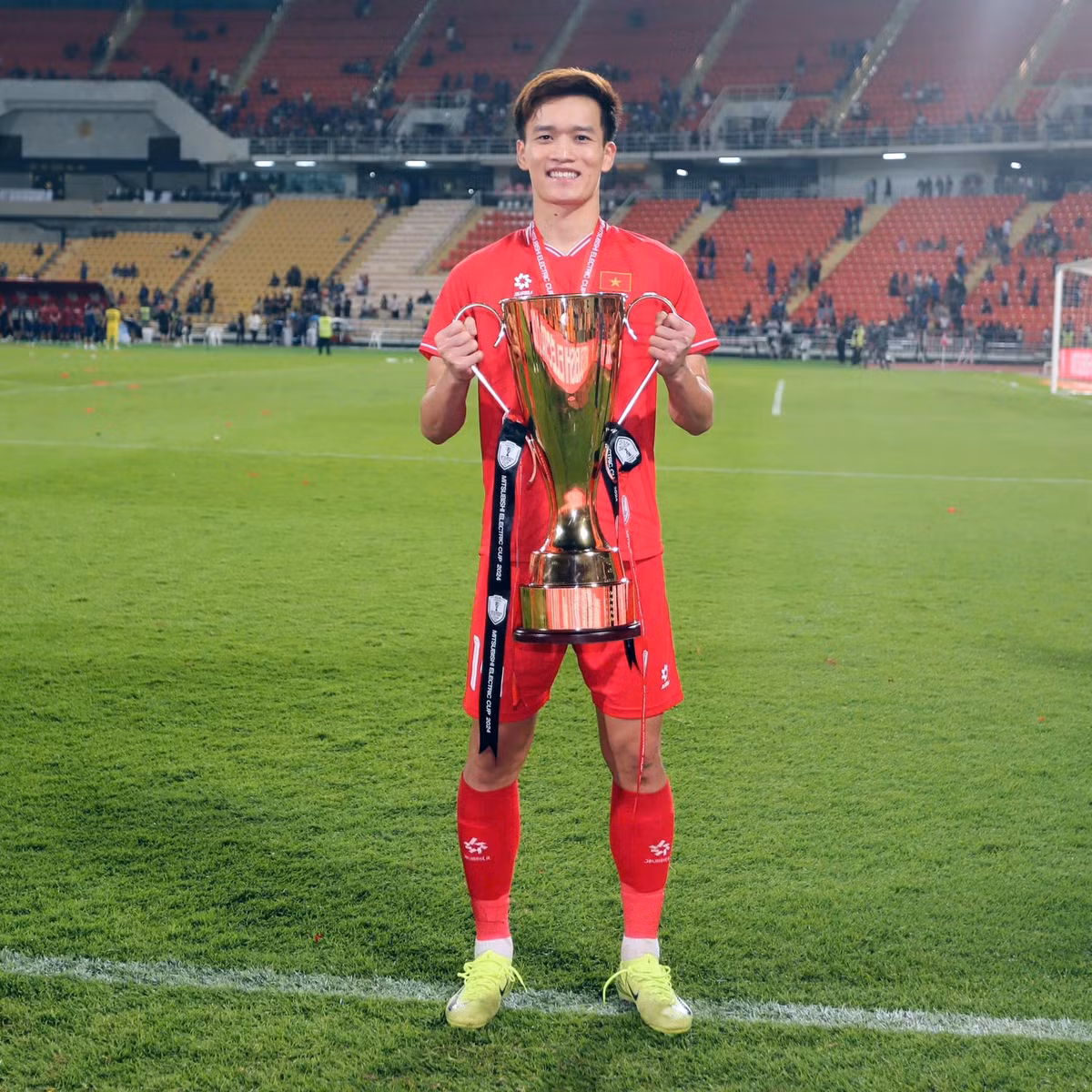 Căn hộ mới của Hoàng Đức tọa lạc tại vị trí đắc địa, với tầm nhìn thoáng đãng và thiết kế hiện đại. Được biết, căn hộ này có diện tích gần 120 m2, trị giá khoảng 10 tỷ đồng. (Ảnh: FB Hoàng Đức)