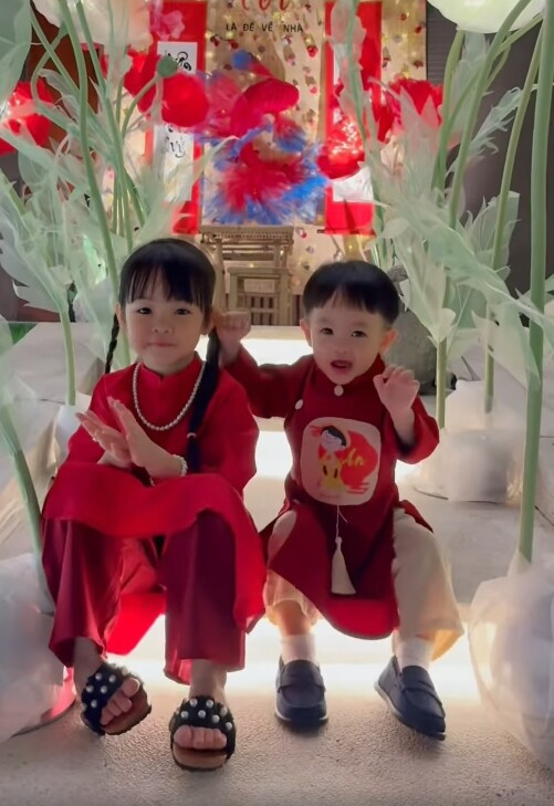 Cường Đô La kết hôn với Đàm Thu Trang năm 2019 và hiện có 2 nhóc tì đáng yêu là Suchin (4 tuổi) và Sutin (hơn 1 tuổi).