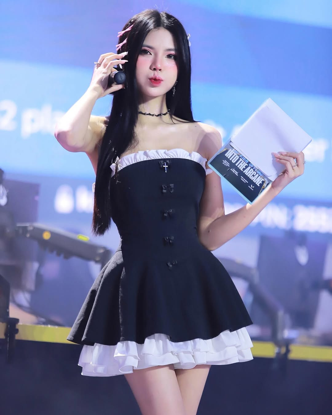 Cô nàng là nữ MC xinh đẹp, nóng bỏng bậc nhất giới LMHT lẫn Esports Việt Nam.