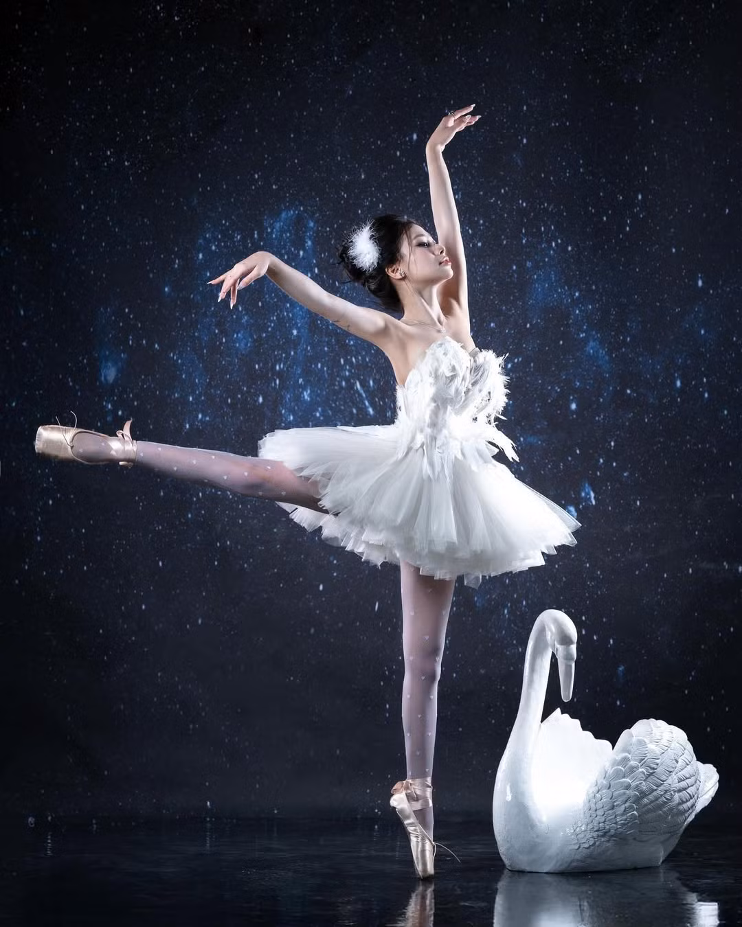 Trước đây khi mới chuyển hướng sang làm Tiktoker, cô nàng là một cái tên được chào đón. Sáng tạo nội dung chưa lâu, thế nhưng cô nàng đã được sải bước trên thảm đỏ, sánh vai bên những tên tuổi nổi tiếng khác.