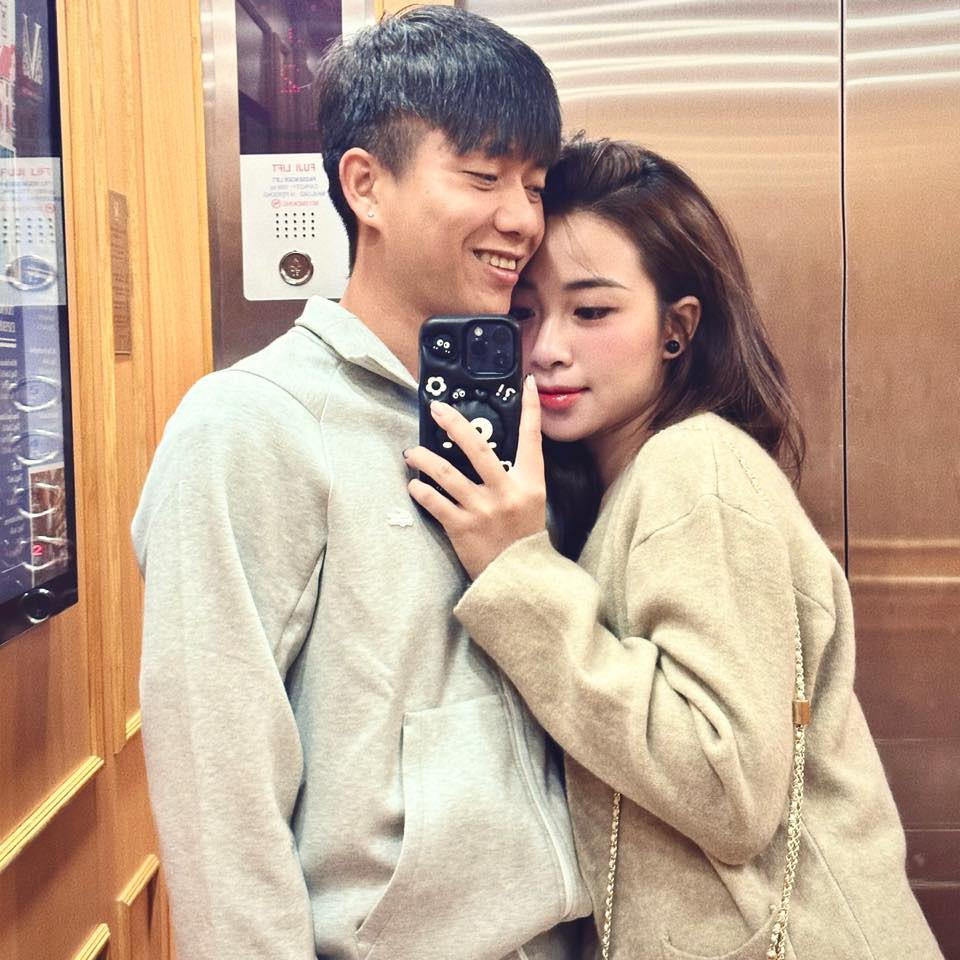 Vợ chồng Văn Đức đang có một căn nhà to giữa thành phố Vinh (Nghệ An), sử dụng chiếc Mercedes có giá hơn 2 tỷ đồng.