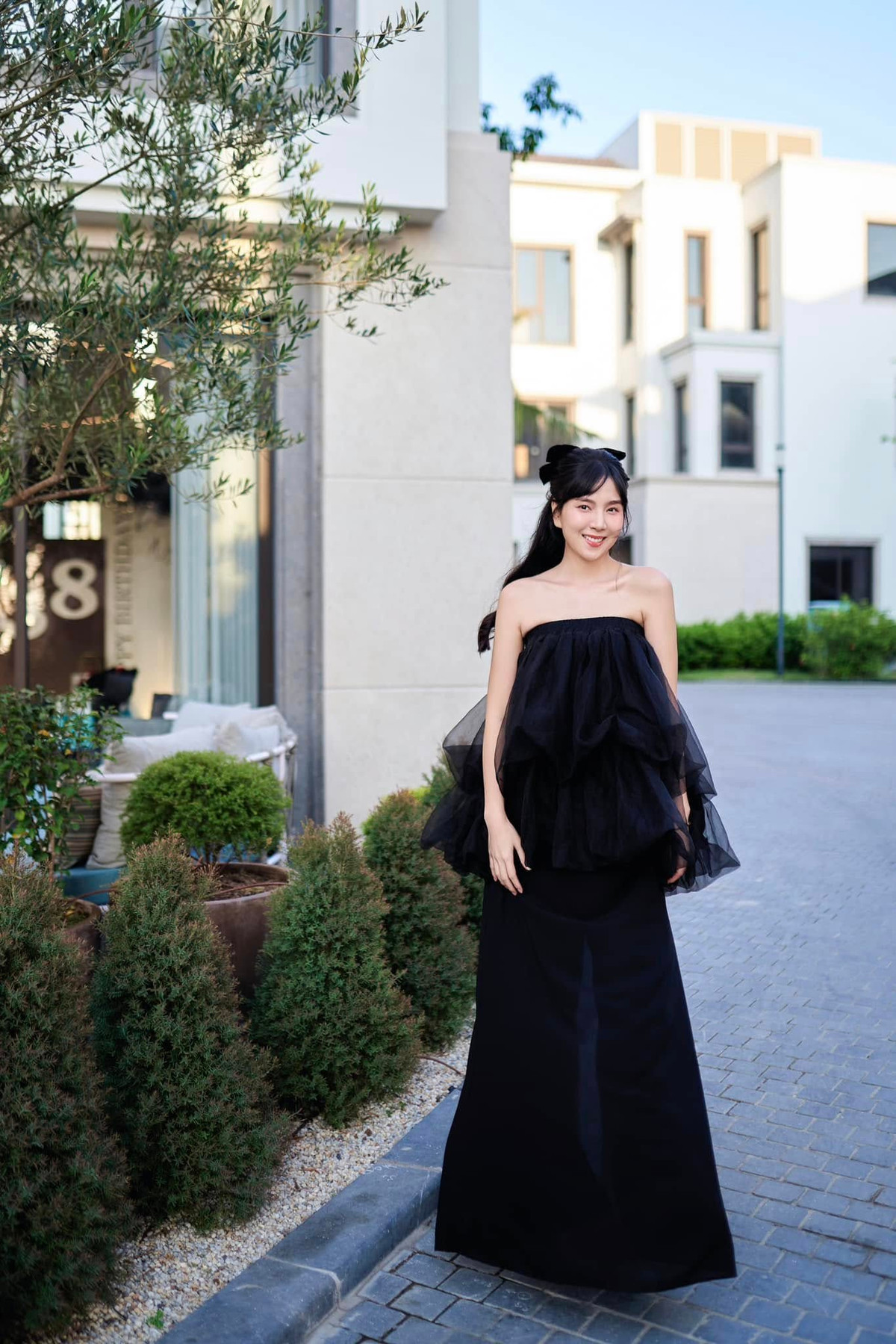 Cuộc sống khi bước vào hôn nhân của Mai Ngọc được dân tình ngưỡng mộ. Nhiều bạn bè thân thiết thì thường xuyên để lại bình luận, vui mừng vì cô đã tìm thấy hạnh phúc sau những thăng trầm.