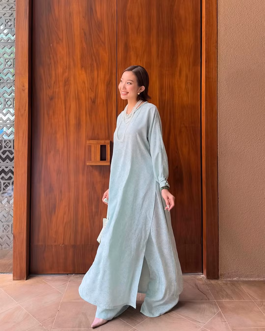 Tuy nhiên trong bộ ảnh này không có sự xuất hiện của em bé. Cách đây ít lâu, Huyền 2k4 và Duy Nhỏ vừa công khai có con gái đầu lòng.