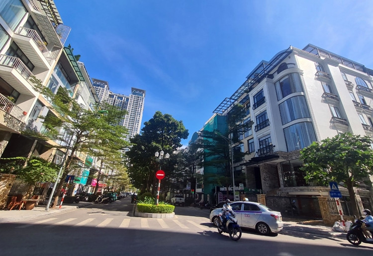 Những căn Shophouse "triệu đô" đang bị biến tướng, nhếch nhác.