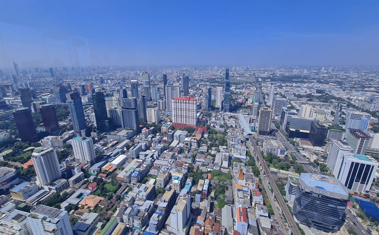 Kể từ ngày 9/6/2022, chính phủ Thái Lan đã loại bỏ cây cần sa và cây gai dầu khỏi danh sách chất ma túy bị cấm, để người dân Thái Lan tự do trồng và bán chúng. Như vậy, Thái Lan là quốc gia đầu tiên ở châu Á hợp pháp hóa loại gây nghiện này.