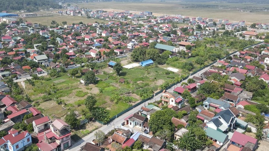 Năm 2019, dự án được HĐND tỉnh Thanh Hóa điều chỉnh chủ trương đầu tư (từ 3,84ha lên 13,06ha). Chủ đầu tư dự án là Sở VHTTDL, trong đó, phần giải phóng mặt bằng, tái định cư do UBND huyện Vĩnh Lộc làm chủ đầu tư. (Ảnh: Đại Đoàn Kết).