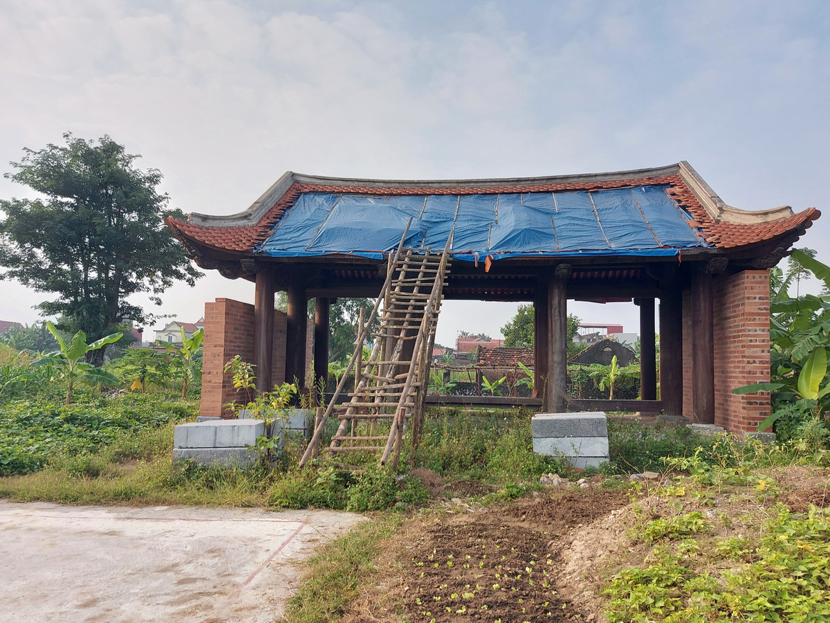 Từ năm 2010, UBND tỉnh Thanh Hóa đã tiến hành dự án bảo tồn, tôn tạo và phát huy giá trị khu di tích lịch sử văn hóa Phủ Trịnh, nghè Vẹt và lăng mộ Thành tổ Triết vương Trịnh Tùng. Đến năm 2015, dự án tôn tạo khu di tích Phủ Trịnh được Chủ tịch UBND tỉnh Thanh Hoá phê duyệt với kinh phí khoảng hơn 756 tỷ đồng. (Ảnh: Đại Đoàn Kết).