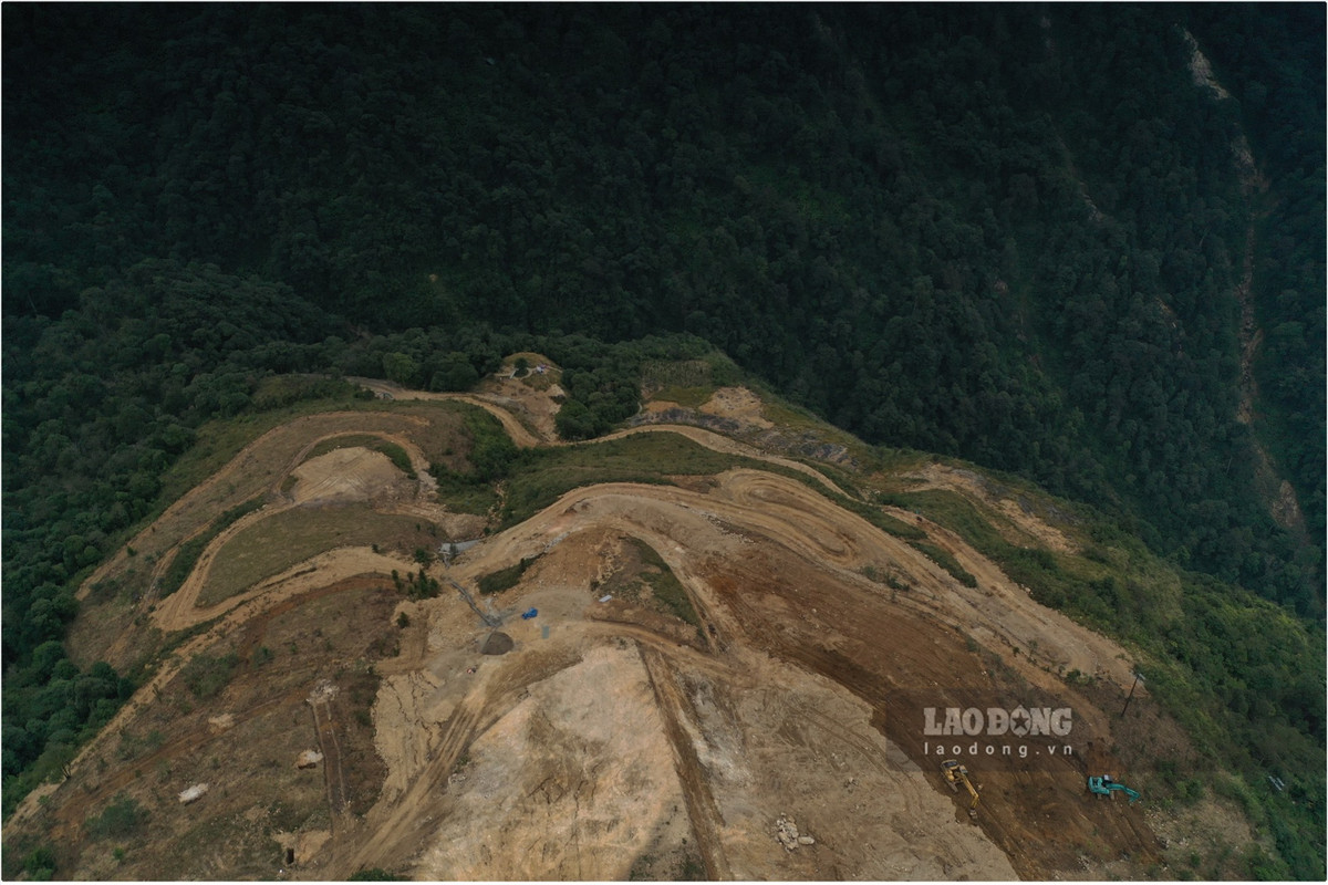 Theo Sở Tài Nguyên Môi trường tỉnh Lai Châu, việc triển khai xây dựng các công trình này được giấy phép xây dựng. (Ảnh: Lao Động).