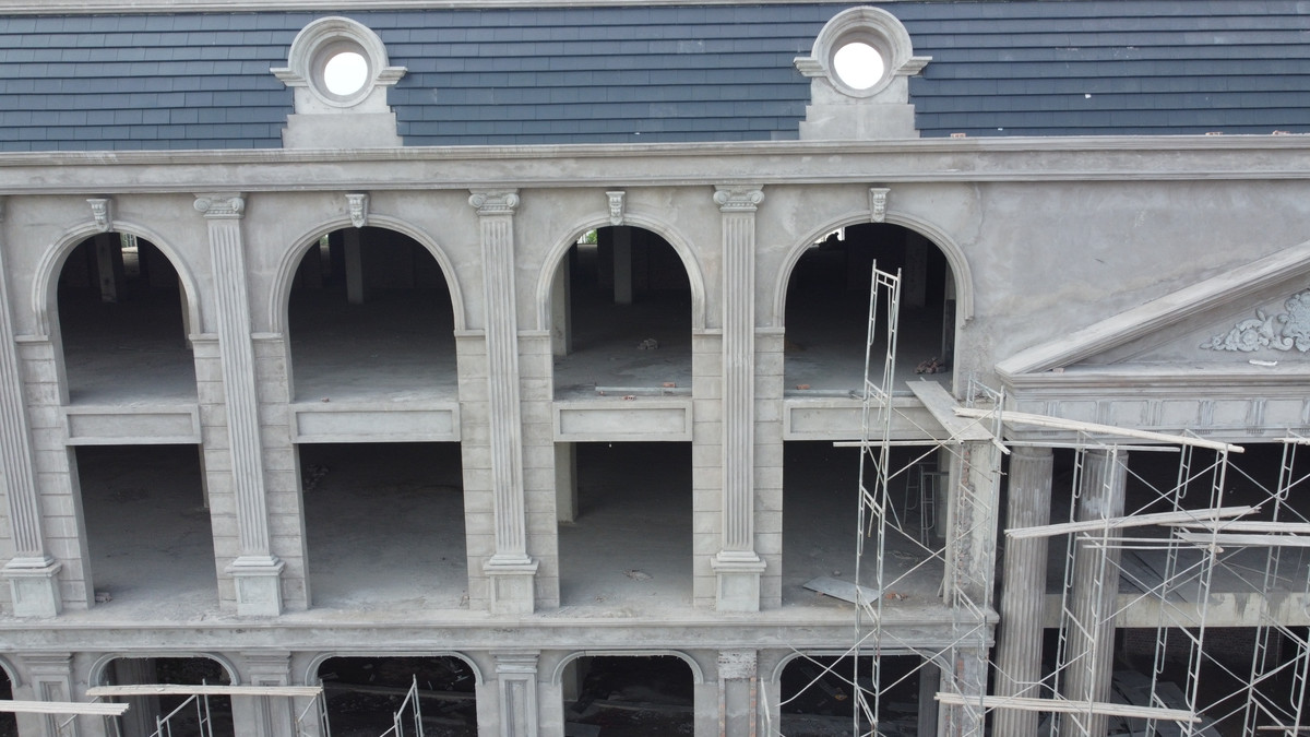 UBND tỉnh Bắc Ninh giao Công ty cổ phần công nghệ Viễn thông Sài Gòn (thuộc Tổng Công ty Phát triển đô thị Kinh Bắc) làm chủ đầu tư xây dựng, khai thác, quản lý hạ tầng trong KCN. Thời gian hoạt động KCN là 50 năm kể từ ngày được cấp giấy chứng nhận đầu tư lần đầu năm 2010.