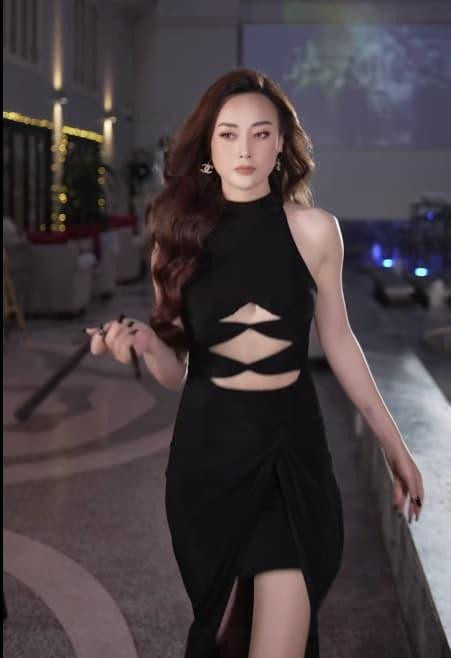 Phương Oanh khoe clip lên đồ sang chảnh, Shark Bình dìm ngay bằng cách này - Hình 2 Phuong Oanh khoe clip len do sang chanh, Shark Binh dim ngay bang cach nay-Hinh-2