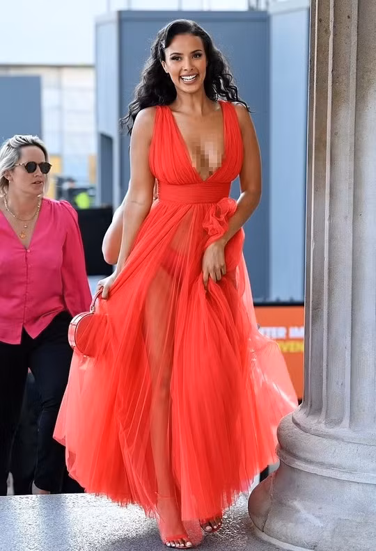 Nu MC gay sot voi dam nua kin, nua ho-Hinh-3