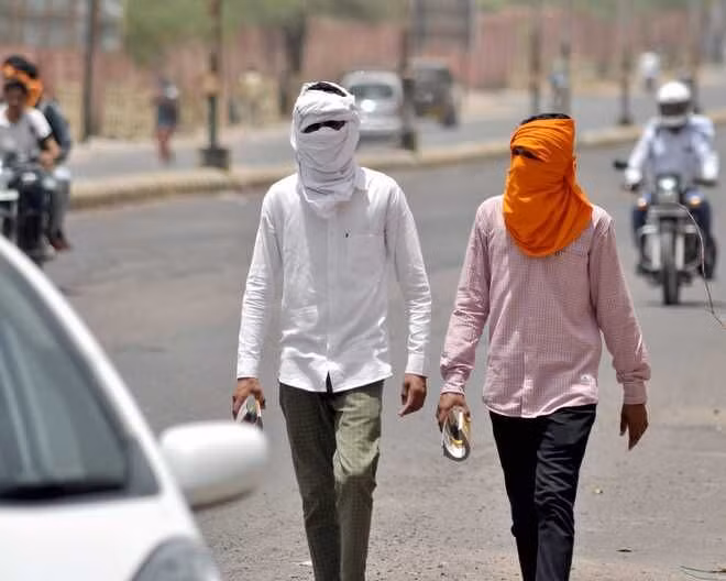 Sự nóng lên trong thời gian dài do đốt nhiên liệu hóa thạch cộng thêm xung nhiệt từ hiện tượng El Nino thường khiến nhiệt độ tăng đột biến trên toàn cầu. Vào tuần trước, Cơ quan Khí quyển và Đại dương Quốc gia Mỹ (NOAA) cho biết, hiện tượng El Nino đang xuất hiện và sẽ “dần dần mạnh lên” vào đầu năm 2023.