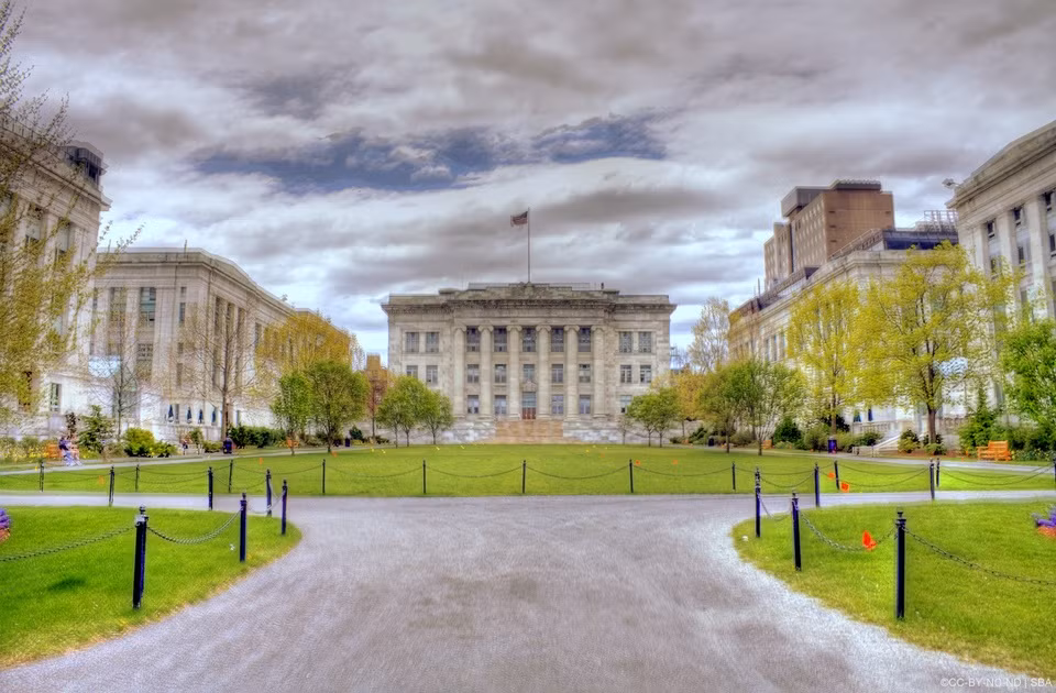 Bảng xếp hạng 500 trường đào tạo ngành Y tốt nhất thế giới năm 2018 của Tổ chức Quacquarelli Symonds (QS) được đánh giá là một trong những bảng xếp hạng có uy tín và ảnh hưởng hàng đầu thế giới. Theo bảng xếp hạng được công bố, Đại học Y Harvard (Harvard Medical School) của Mỹ giữ vị trí quán quân.