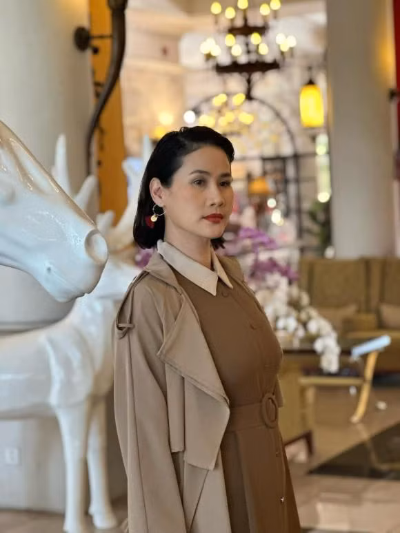 My nhan cung ten Ha: Nguoi gia dinh vien man, nguoi lam me don than